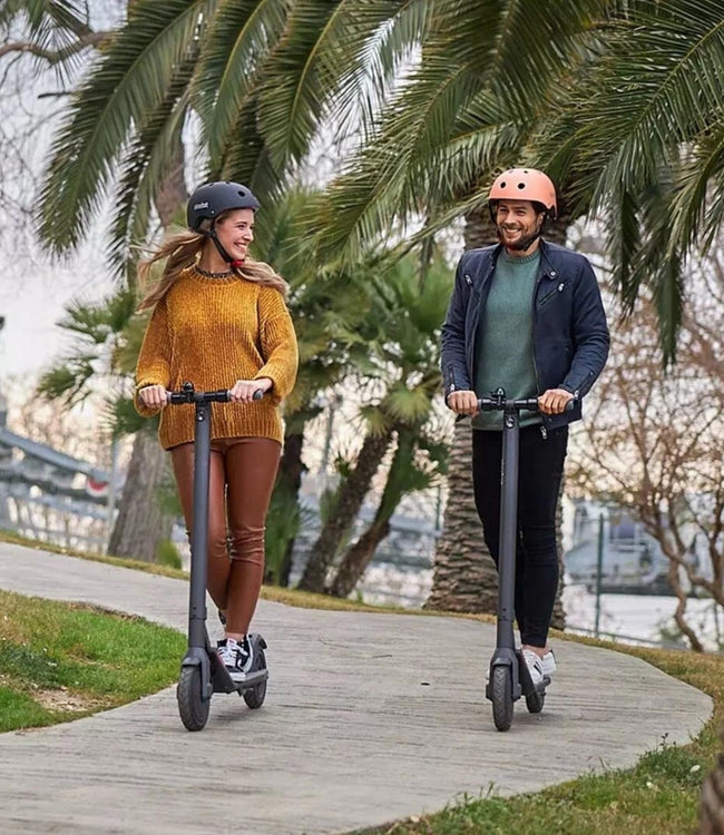 Segway-Ninebot Kickscooter E22E lifestyle